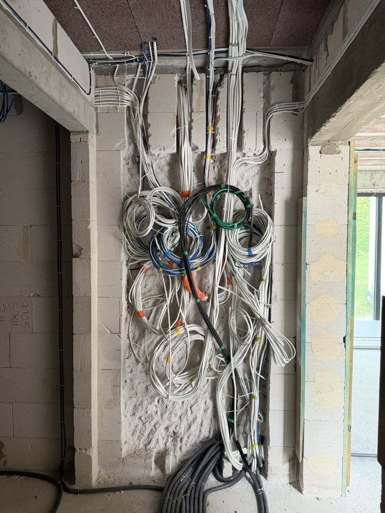 Inwestycja 01 – okablowanie instalacji pod automatykę Loxone